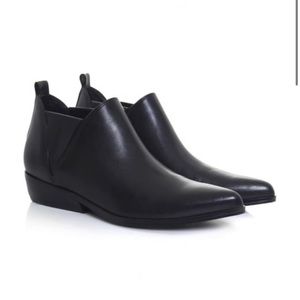 Kendall & Kylie leather bootie